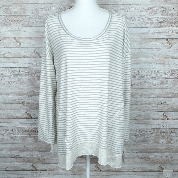 Style & Co. Tops - Style & Co Top XL Longsleeved Striped Gray 390